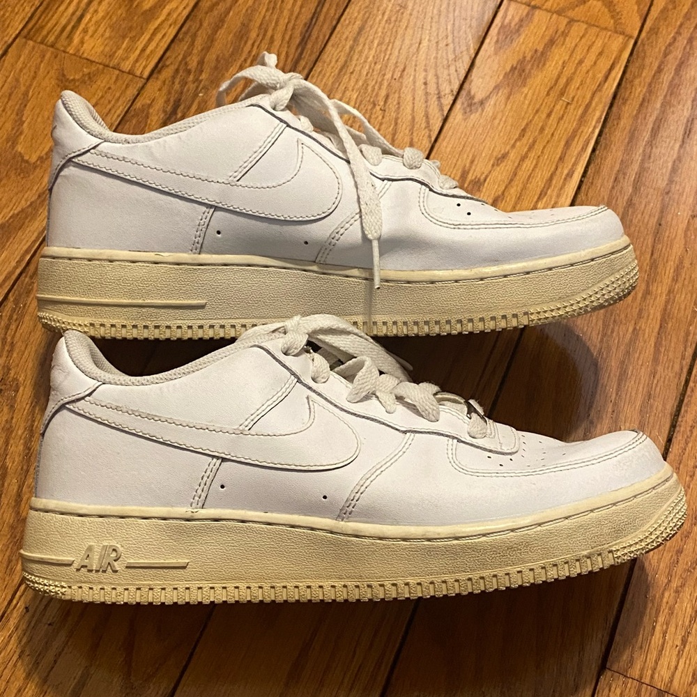 Nike Air Force 1 Low GS White 394192-117 Unisex Size 7Y Women’s Size 8.5